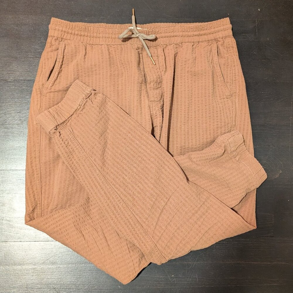 Apres Pant in British Khaki Seersucker